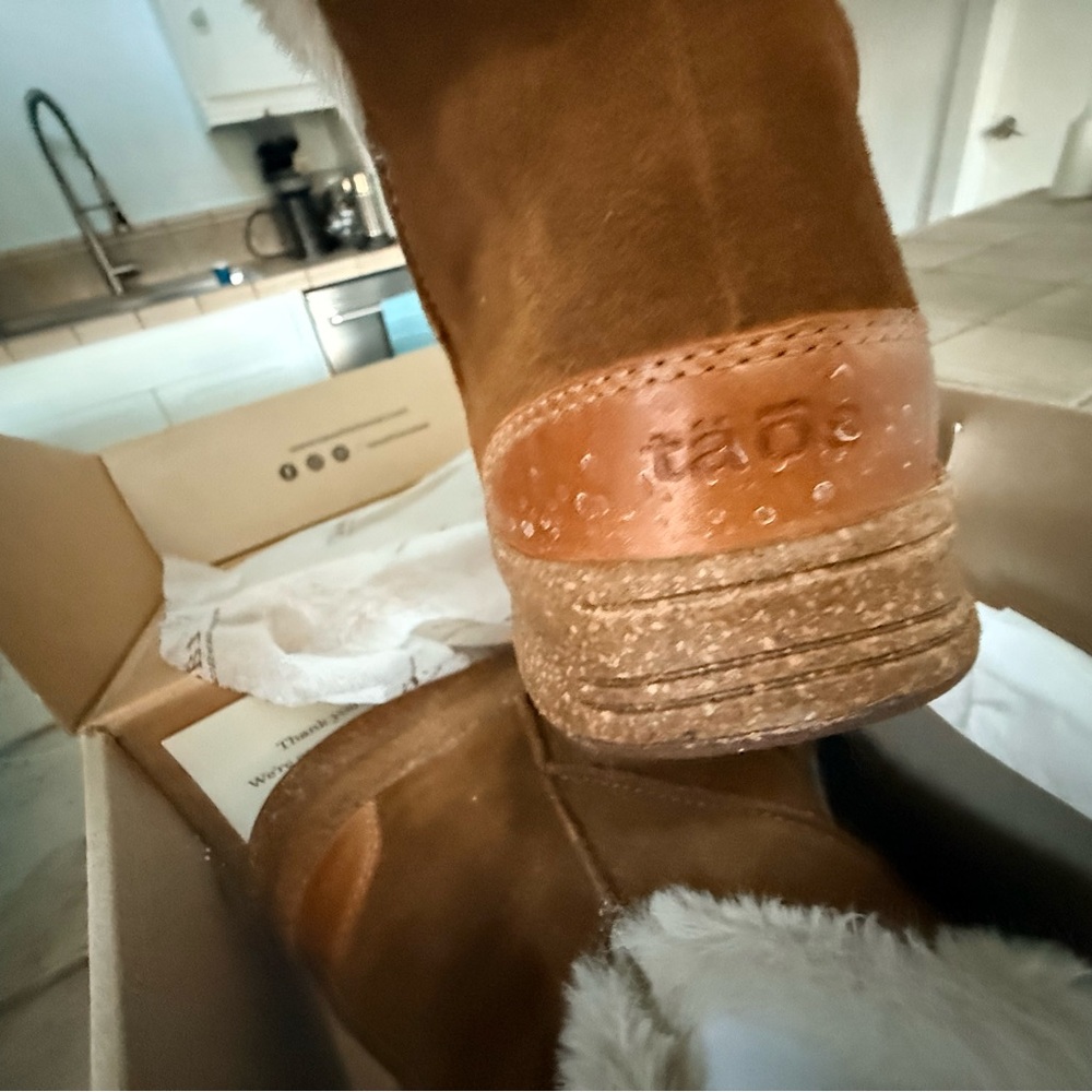 Taos brand new in box never tried on 
Taos Future mid chestnut suede ankle boot - Picture 4 of 9